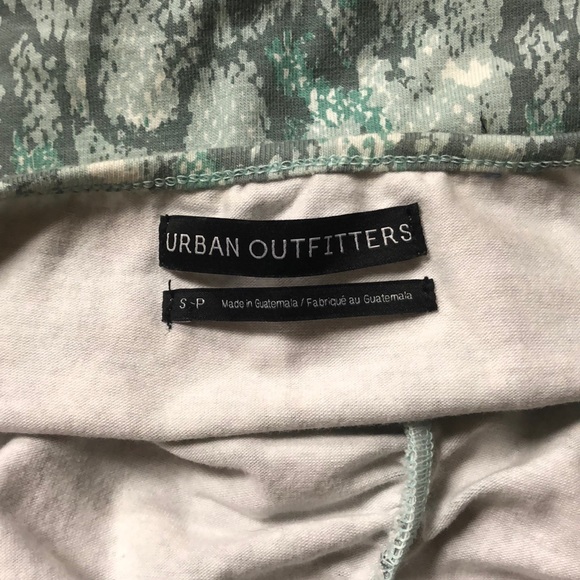 URBAN OUTFITTERS! Snakeskin tie halter top - Picture 3 of 5